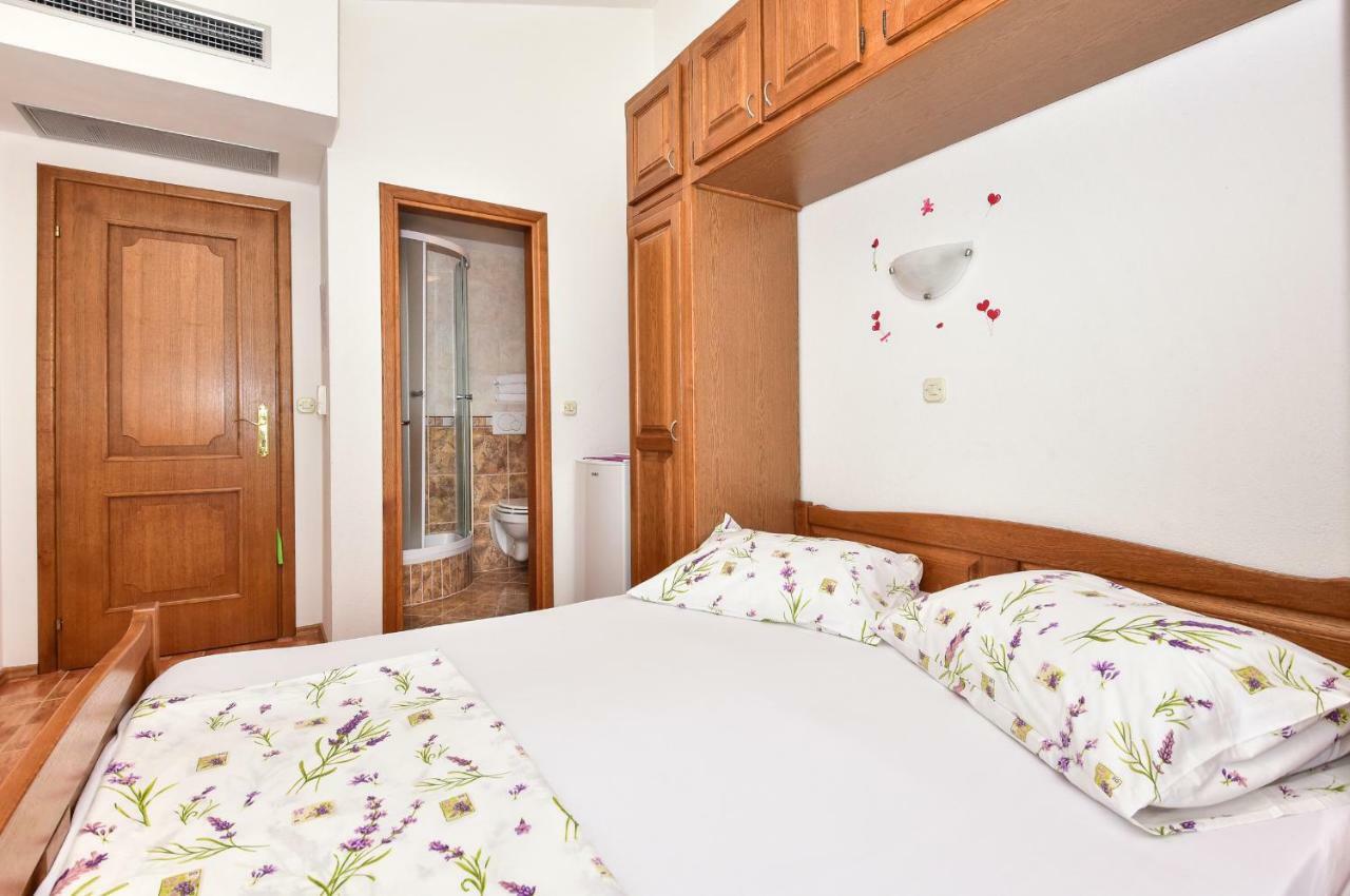 Apartmani Roso Makarska Exteriör bild